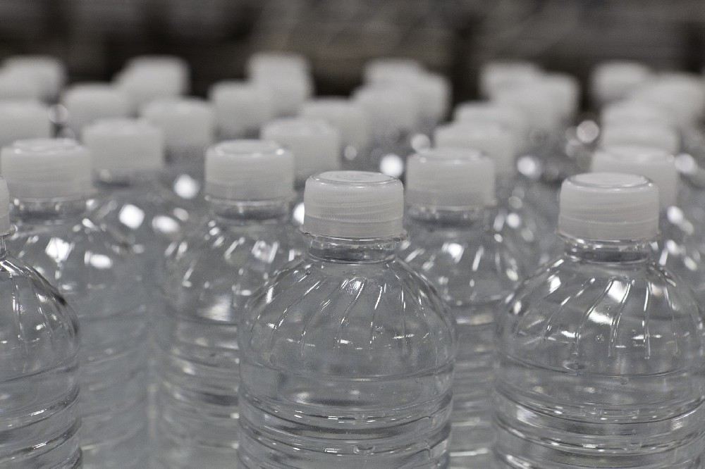 你喝的瓶装水是矿泉水还是自来水？
